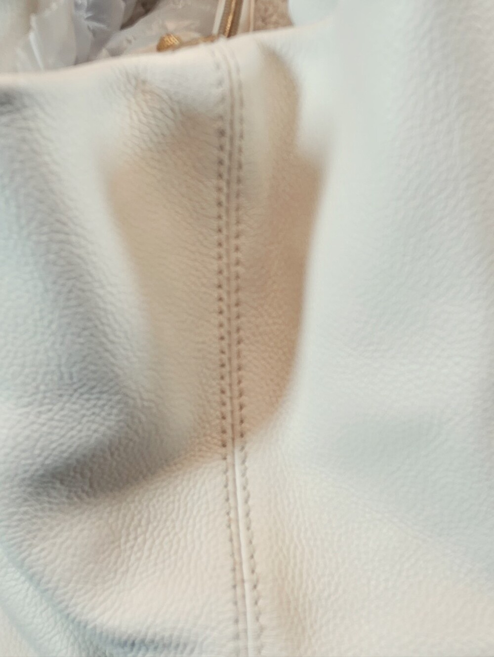 Salvatore Ferragamo White Soft Leather Shoulder Bag. Beautiful braided straps. - Picture 13 of 16